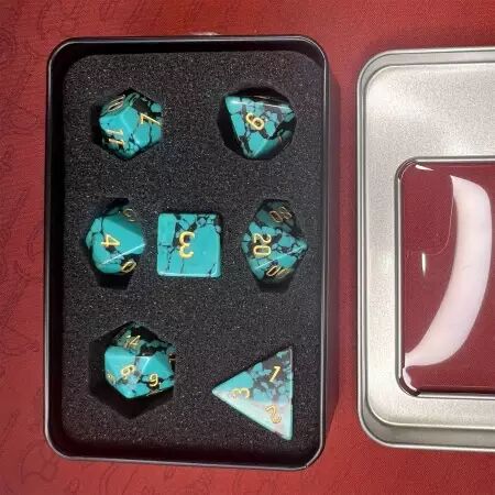 Dés Pierre Semi Précieuse - Lot de 7 dés avec boite en métal - Plusieurs coloris