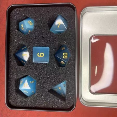Dés Pierre Semi Précieuse - Lot de 7 dés avec boite en métal - Plusieurs coloris
