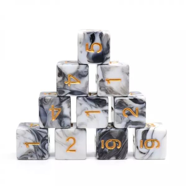 Lot de 10 d�s 6 faces color�s
