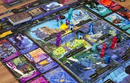 The Old King\'s Crown: Un conte de royaut&eacute;, de r&eacute;volte et de ruses (Version fran&ccedil;aise)