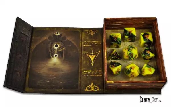 Yellow Sign Set de d�s � Burnt Bone and Tattered Yellow Polyhedral Set